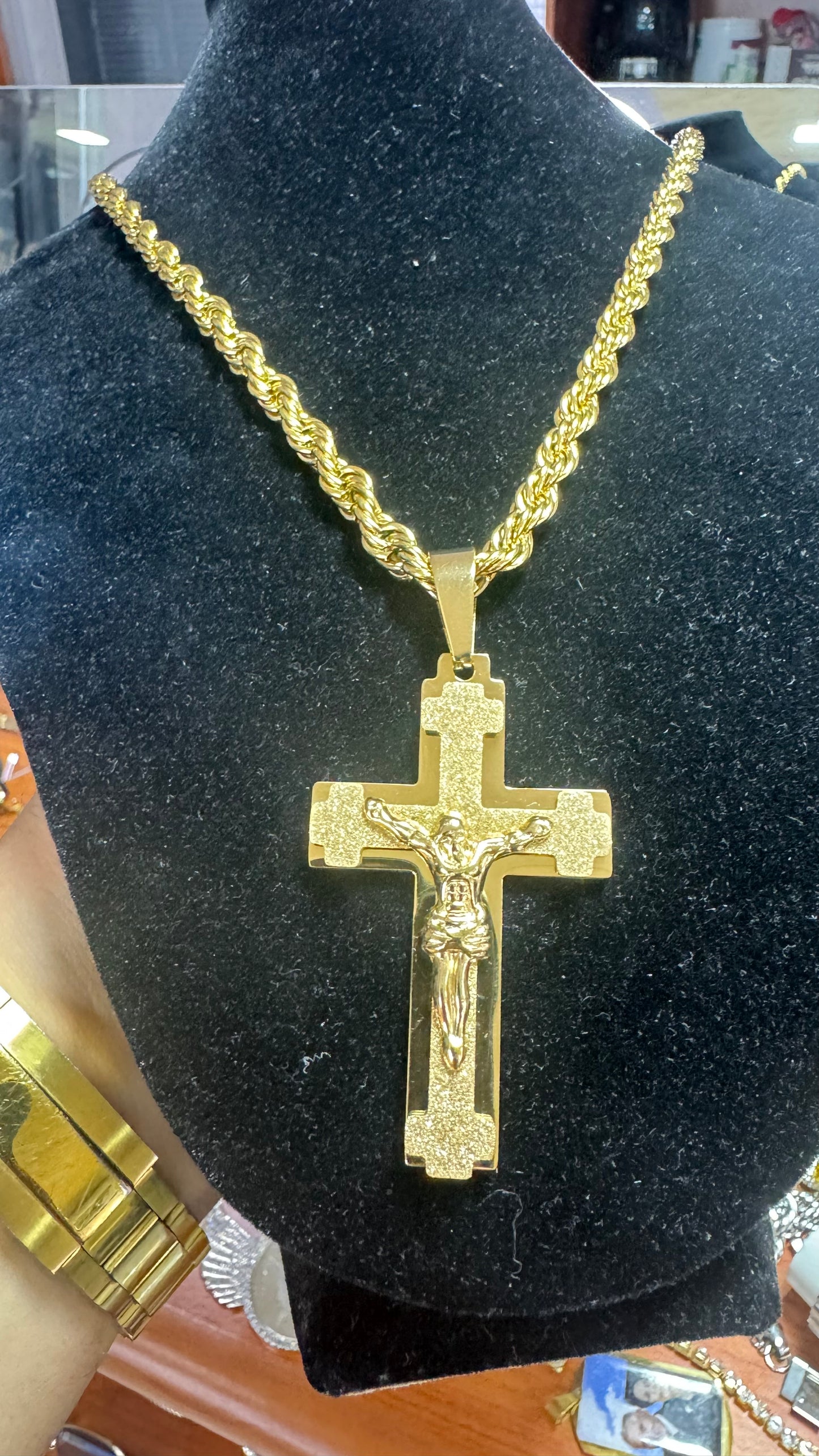 Collana con croce acciaio oro*60