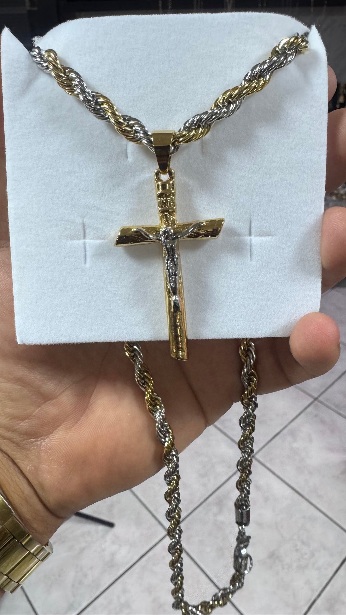 Collana con croce acciaio  *3019