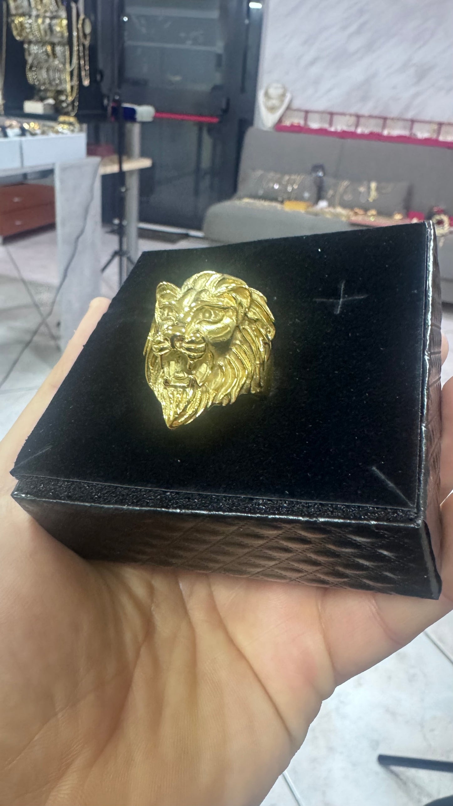 Anello testa di leone acciaio oro *65