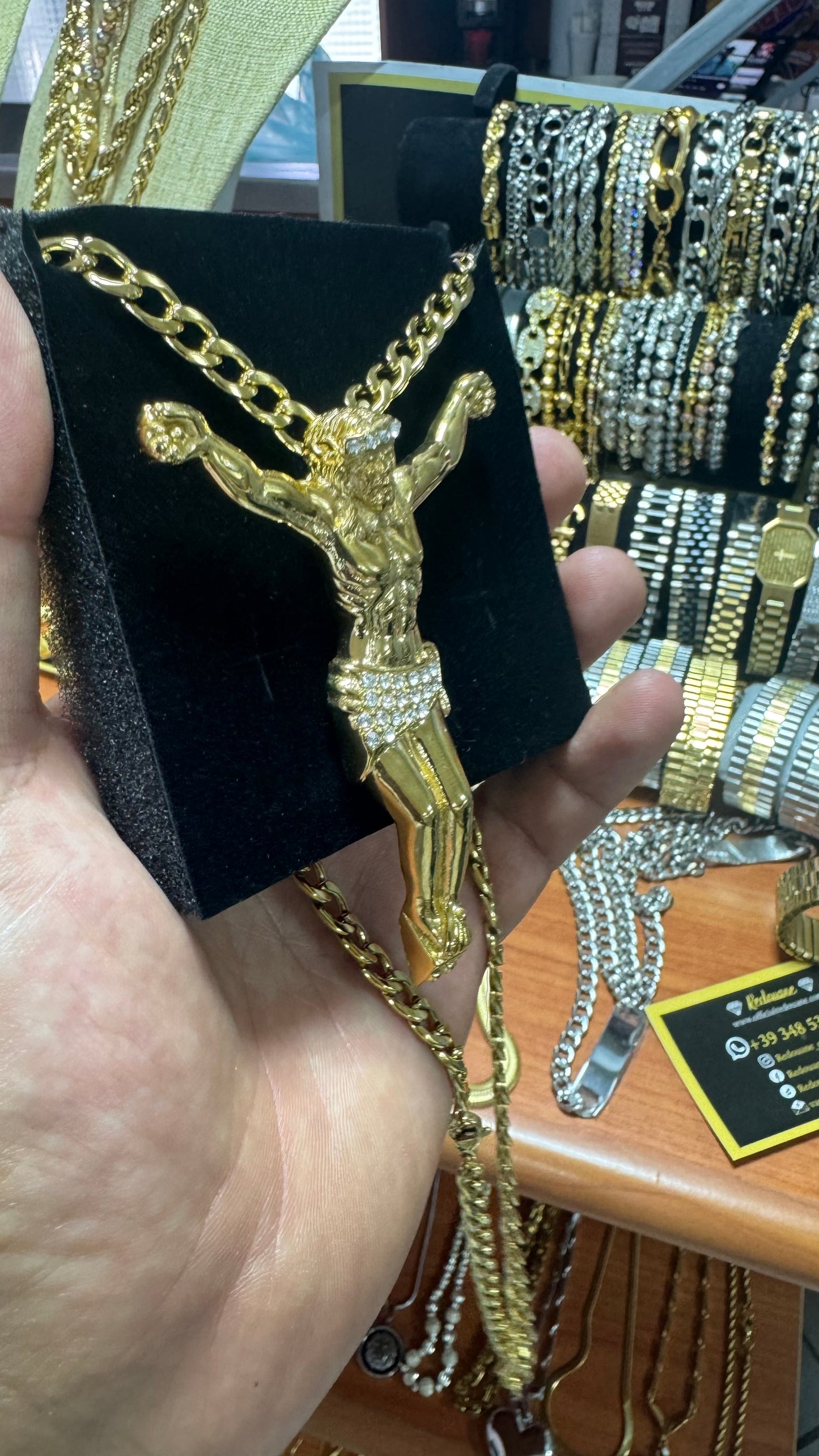 Collana lunga con Gesù grande acciaio oro *336