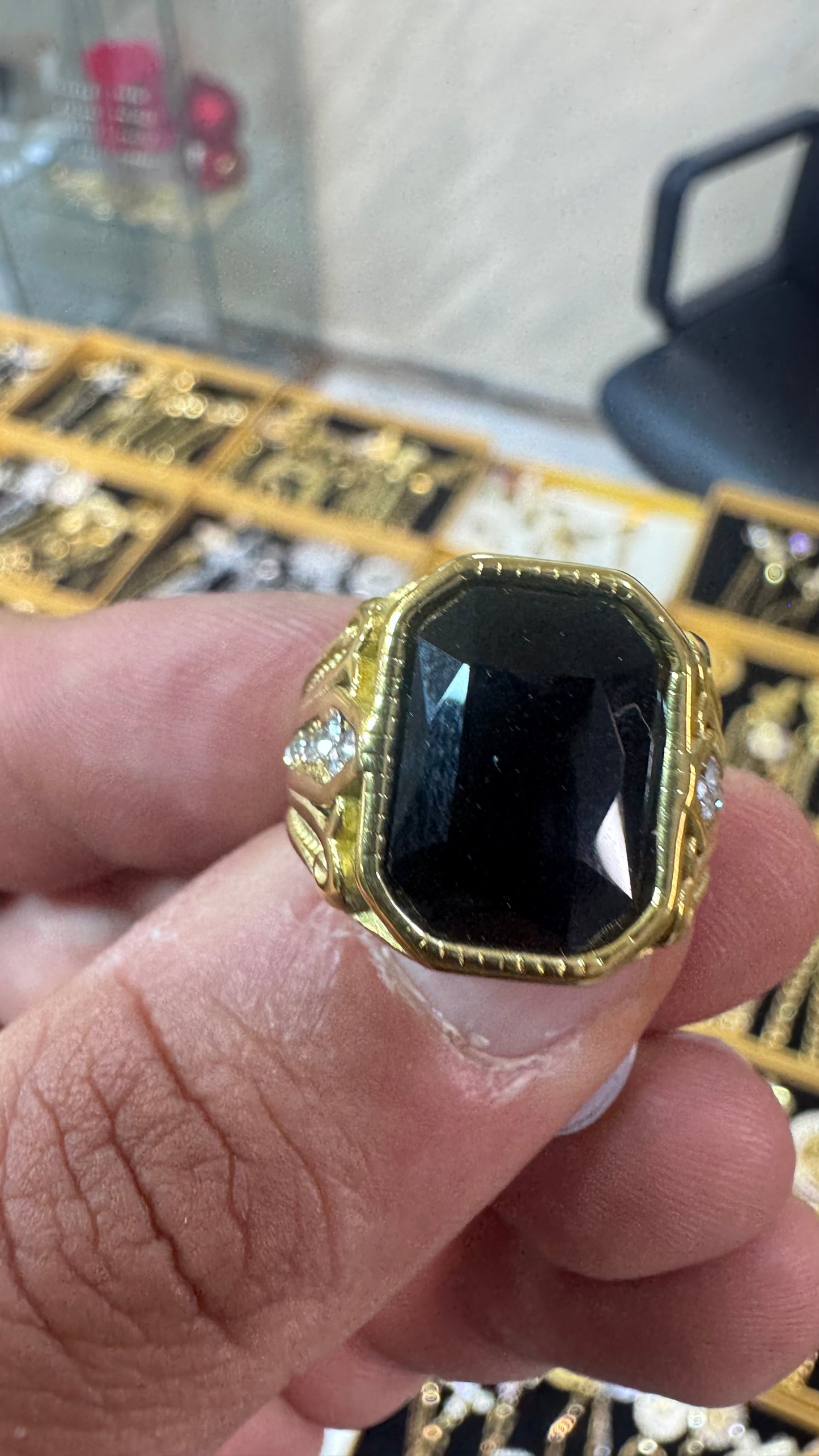 Anello RED pietra nera acciaio oro *69
