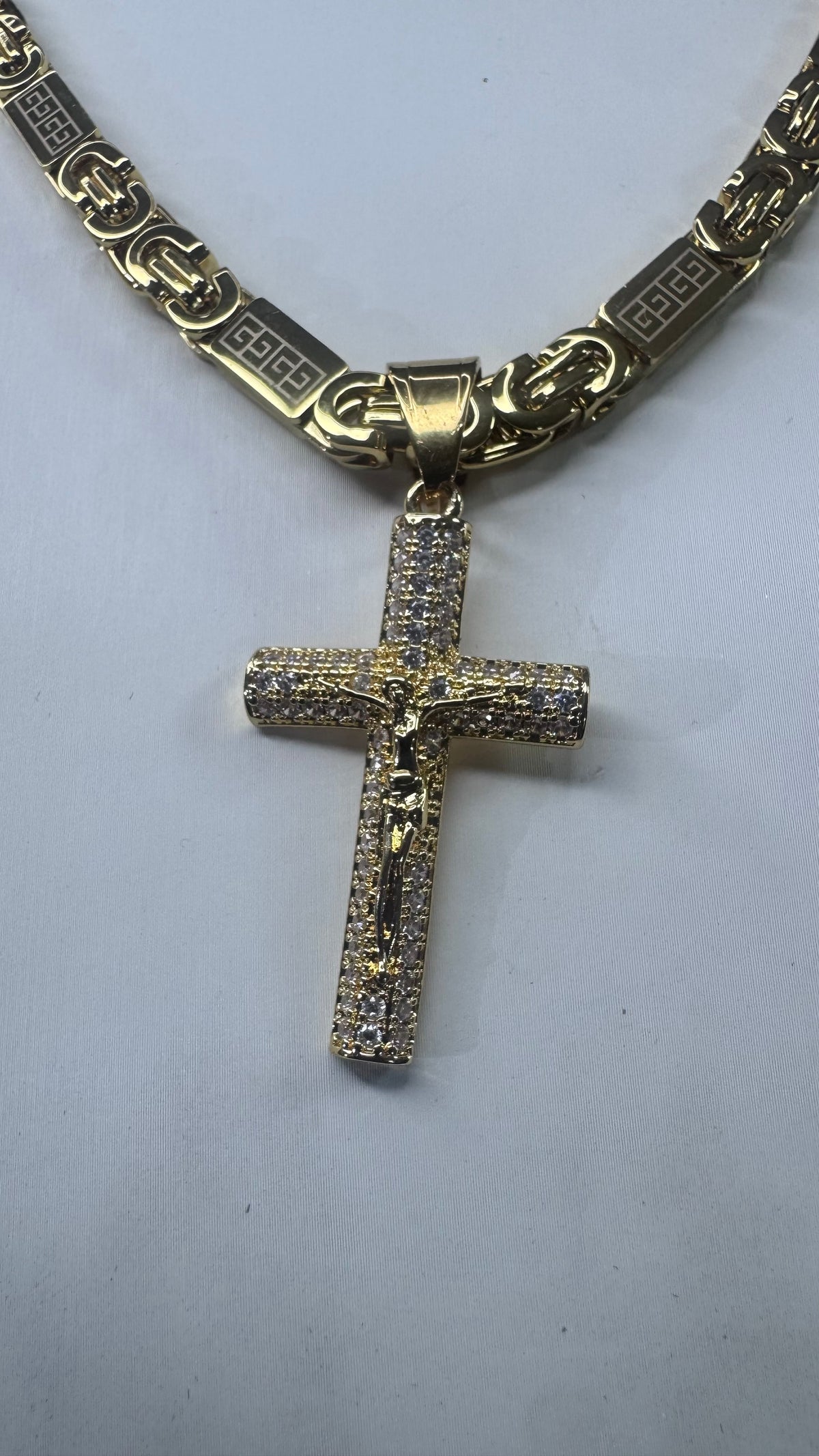 Collana piastra con croce Rio Media acciaio oro *381