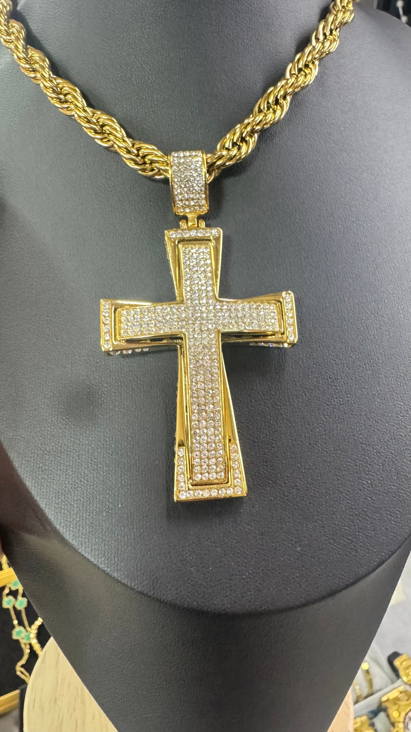 Collana lunga 70cm con croce *337