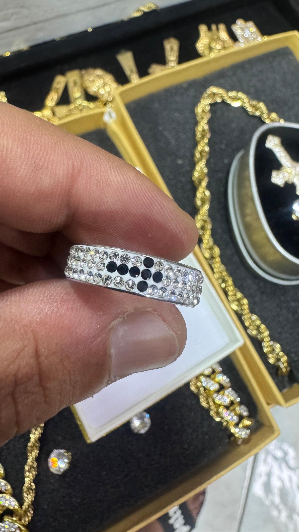 Anello Amen fascia con croce e brillantini acciaio unisex *3780