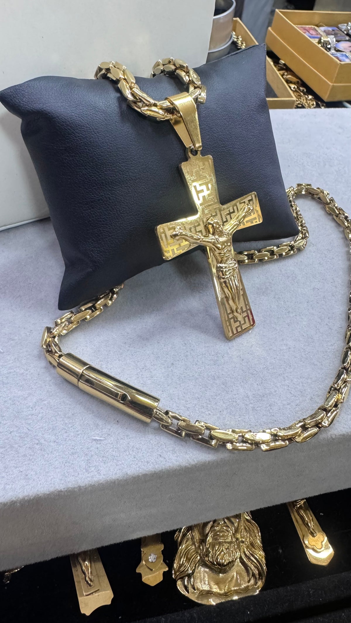 Collana con croce acciaio oro Ibiza *3002