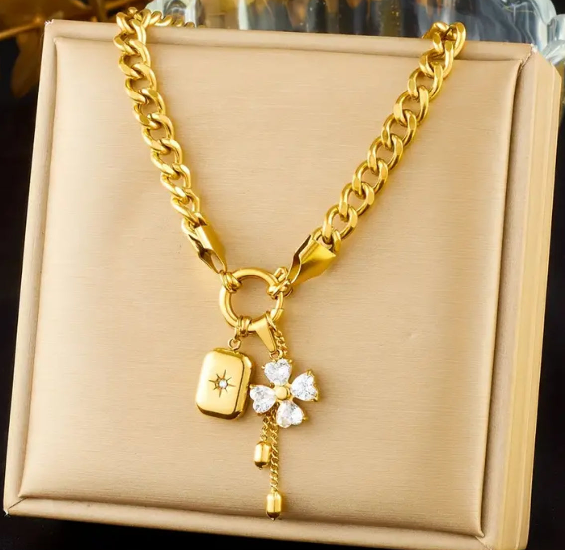 Collana fiore oro acciaio *1