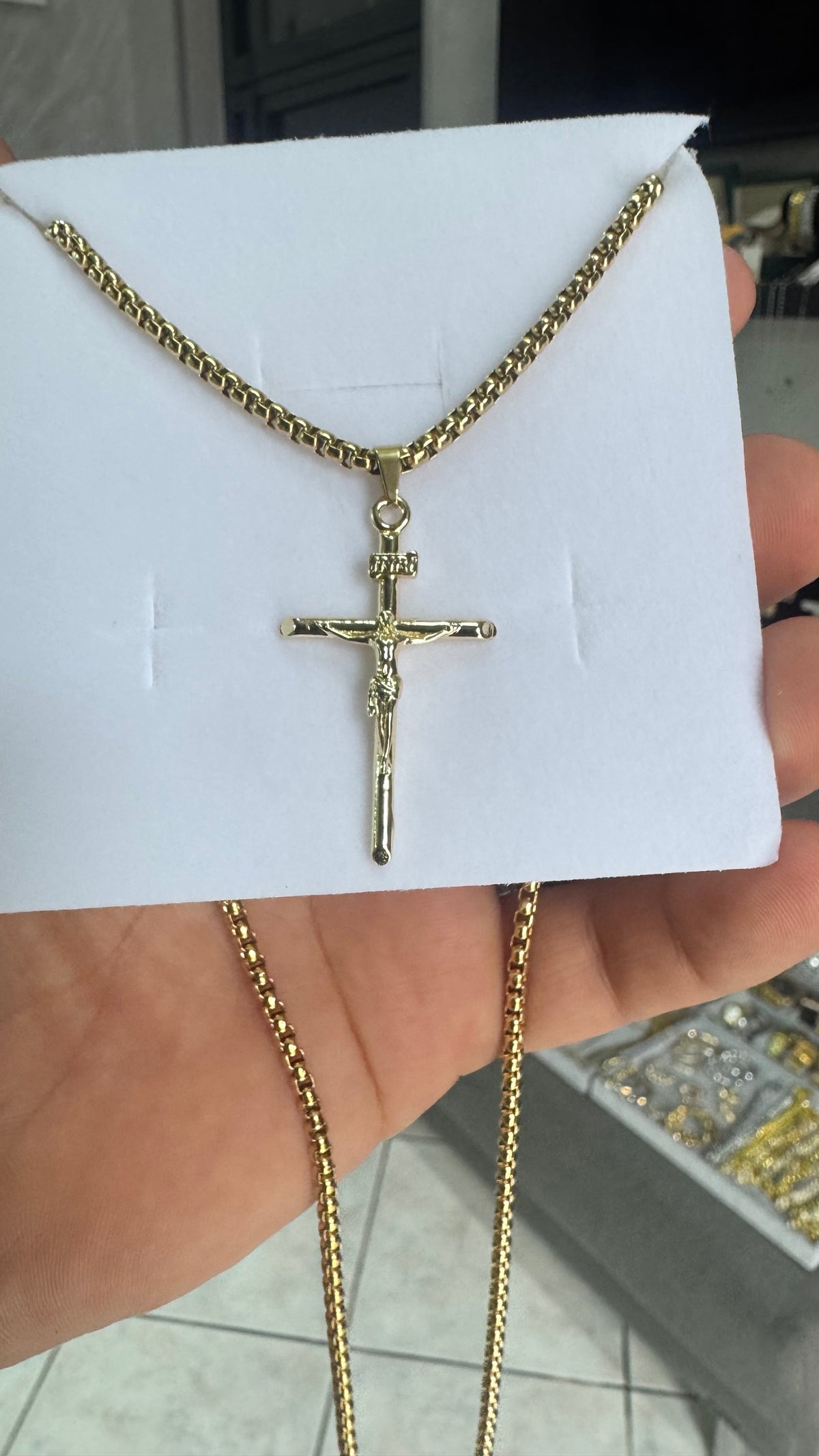 Collana con crocetta acciaio oro*56012