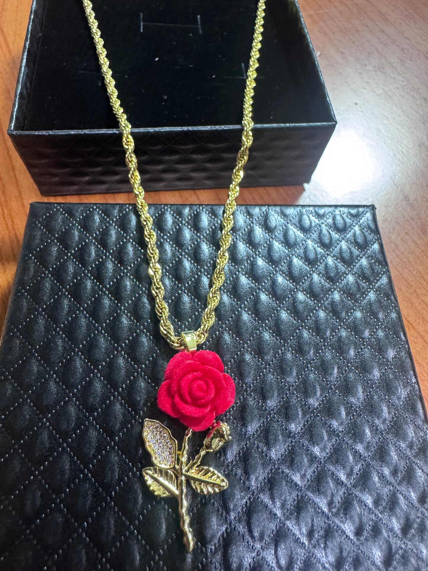 Collana acciaio oro con Rosa *434