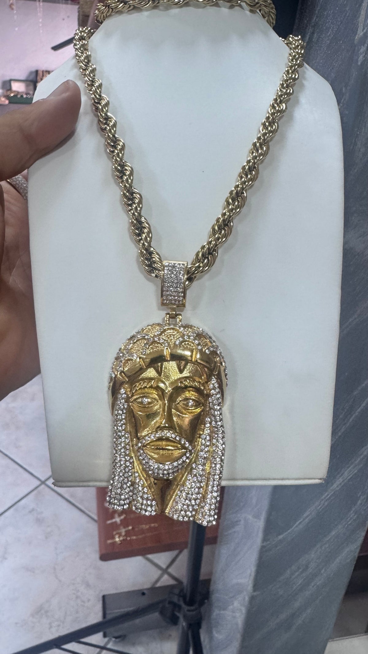 Collana lunga con Gesù big acciaio oro *22557
