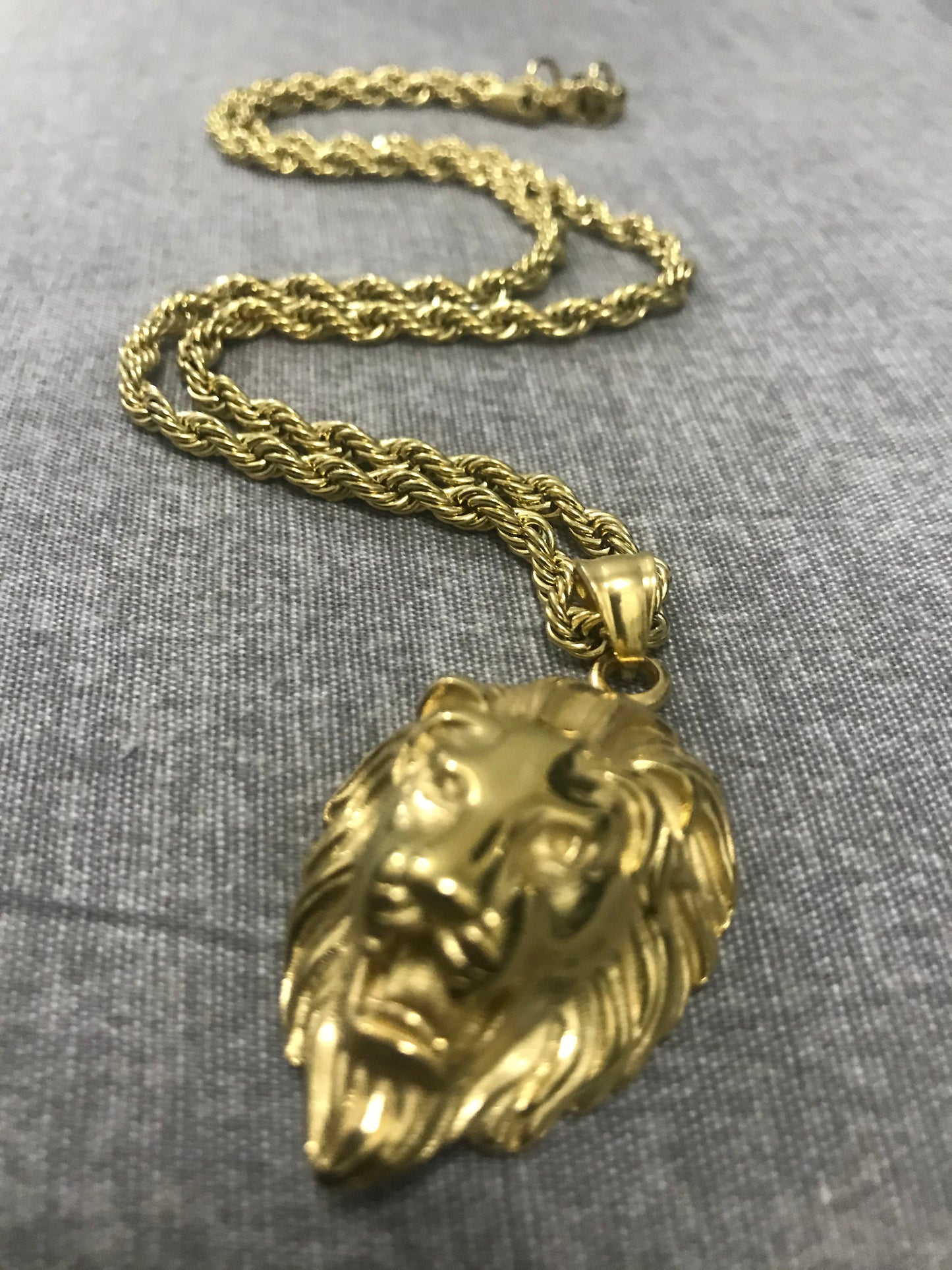 Collana con Leone oro acciaio *57