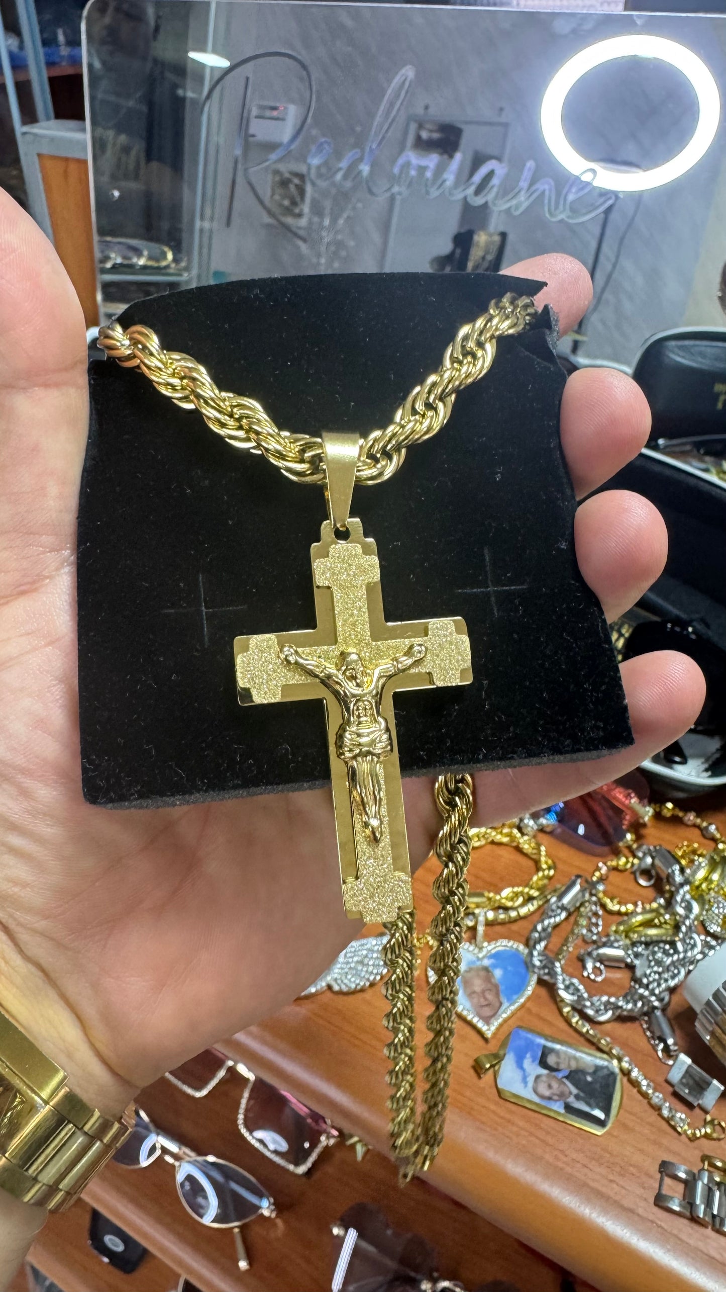 Collana con croce acciaio oro*62