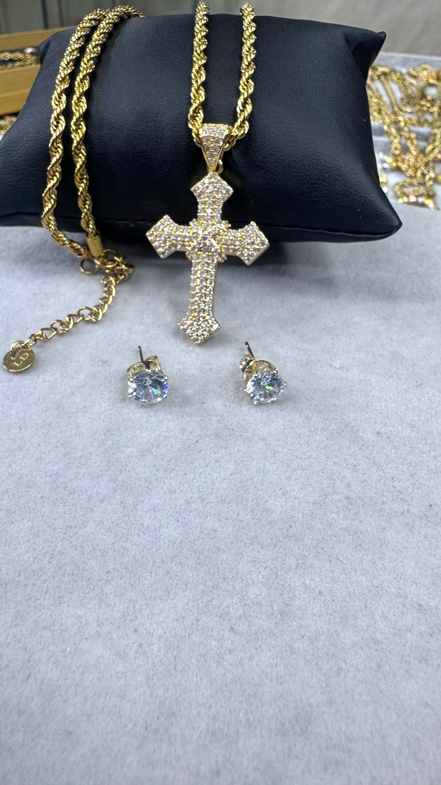 Combo kit croce pave' mini e orecchini acciaio *265