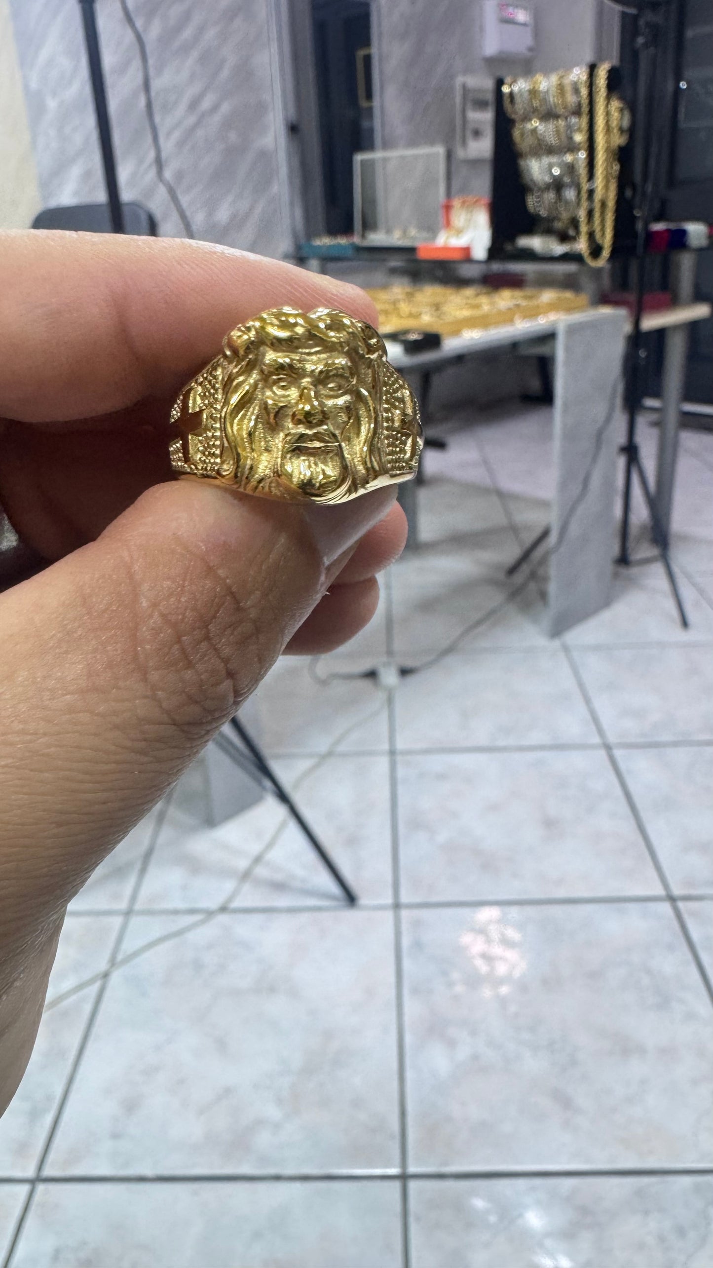 Anello testa di Gesù acciaio oro *67