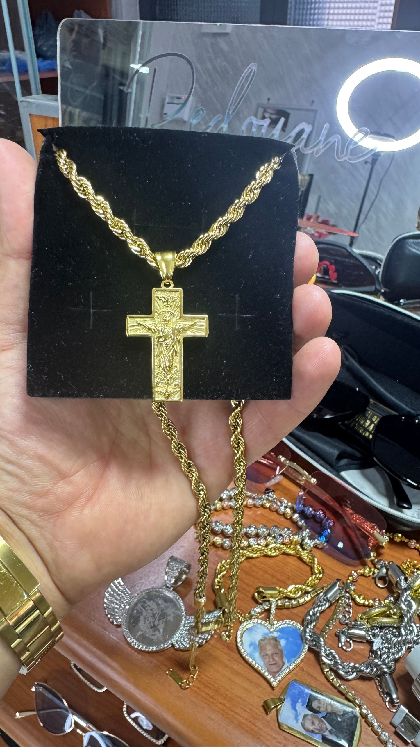 Collana con croce acciaio oro*63