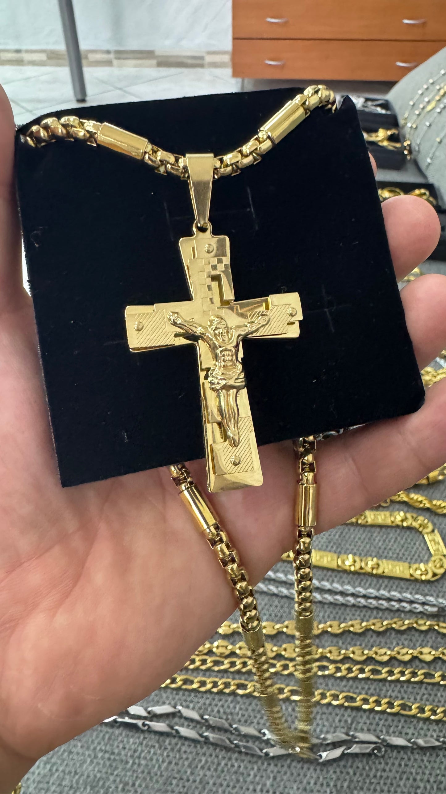 Collana con croce acciaio oro*65
