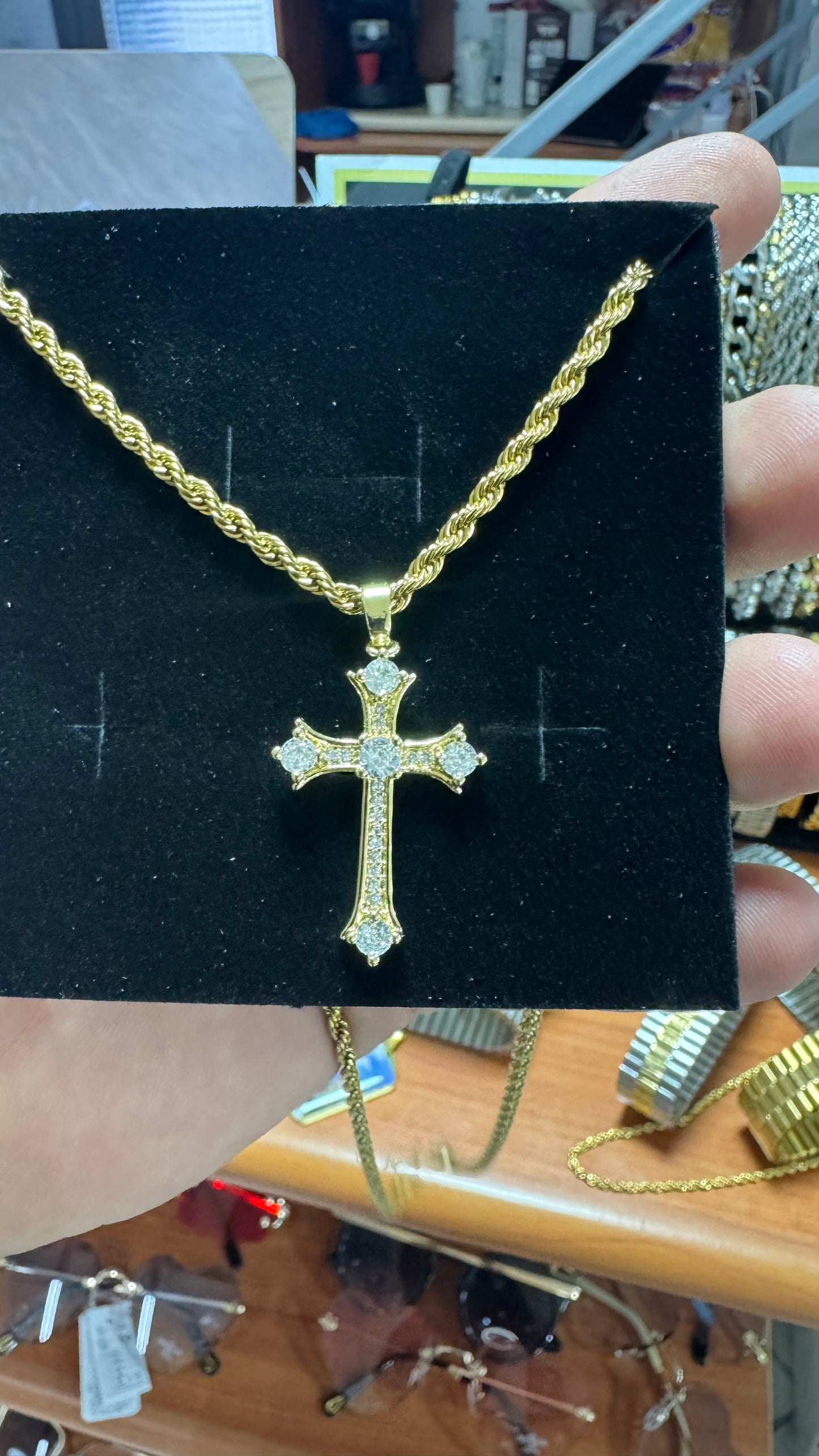 Collanina con croce acciaio oro *67