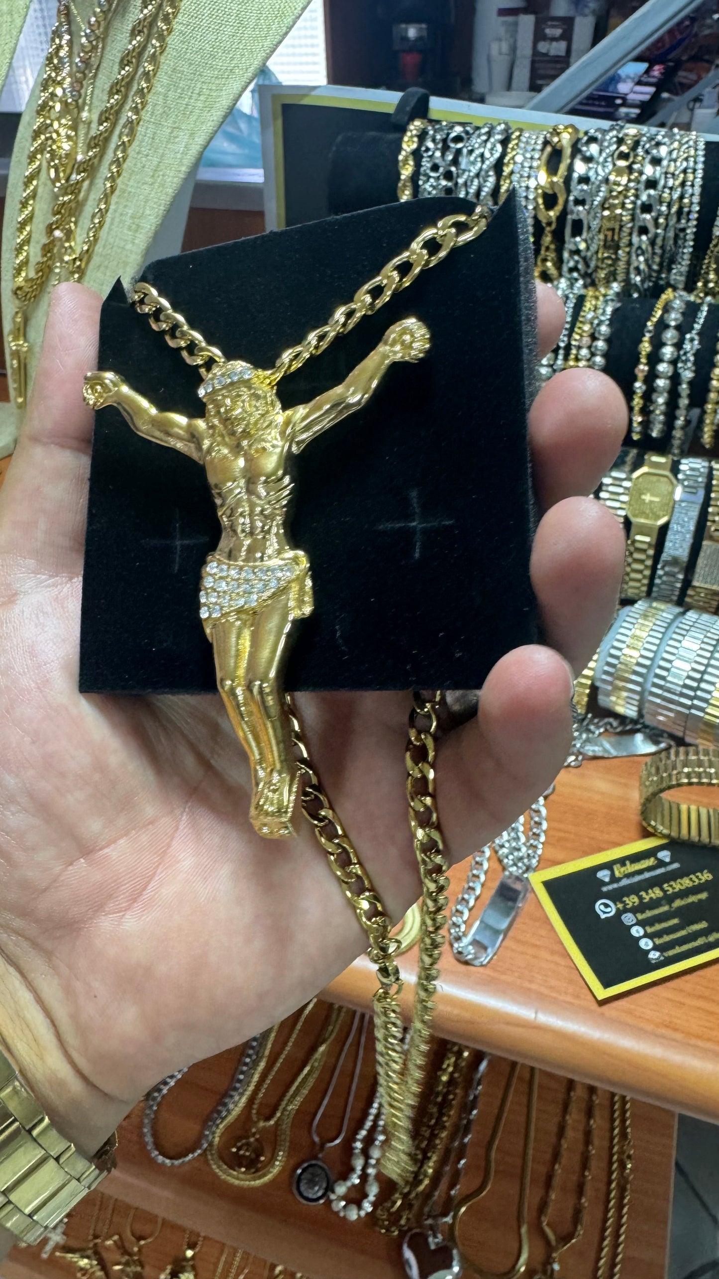 Collana lunga con Gesù grande acciaio oro *336