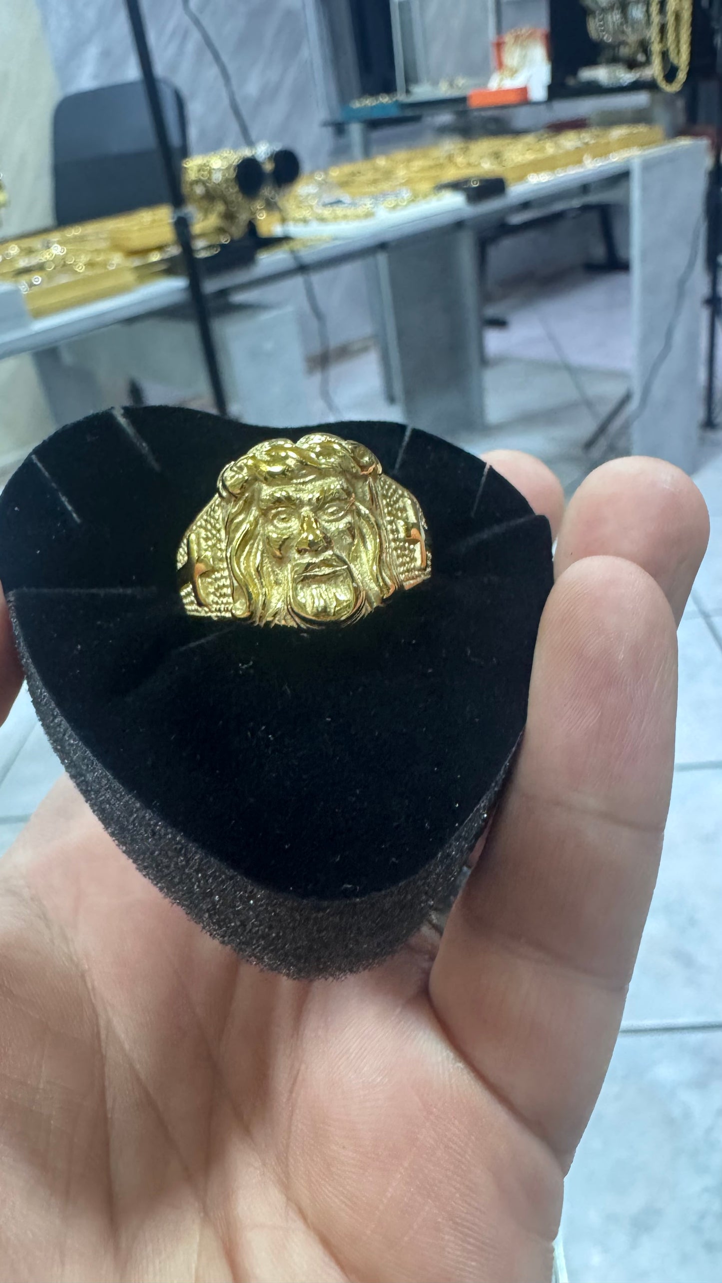 Anello testa di Gesù acciaio oro *67