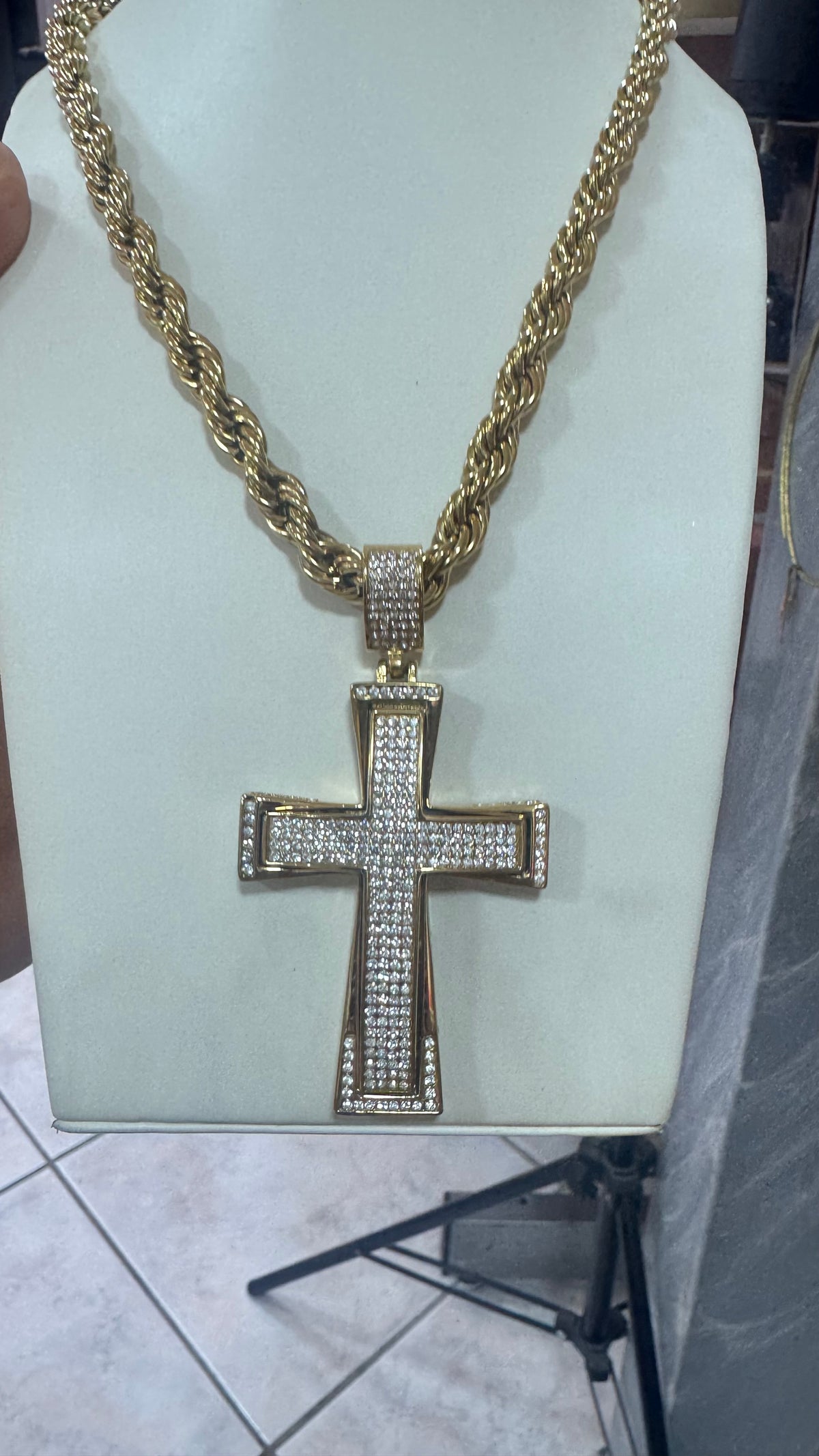 Collana lunga con croce Anuel acciaio oro *22556