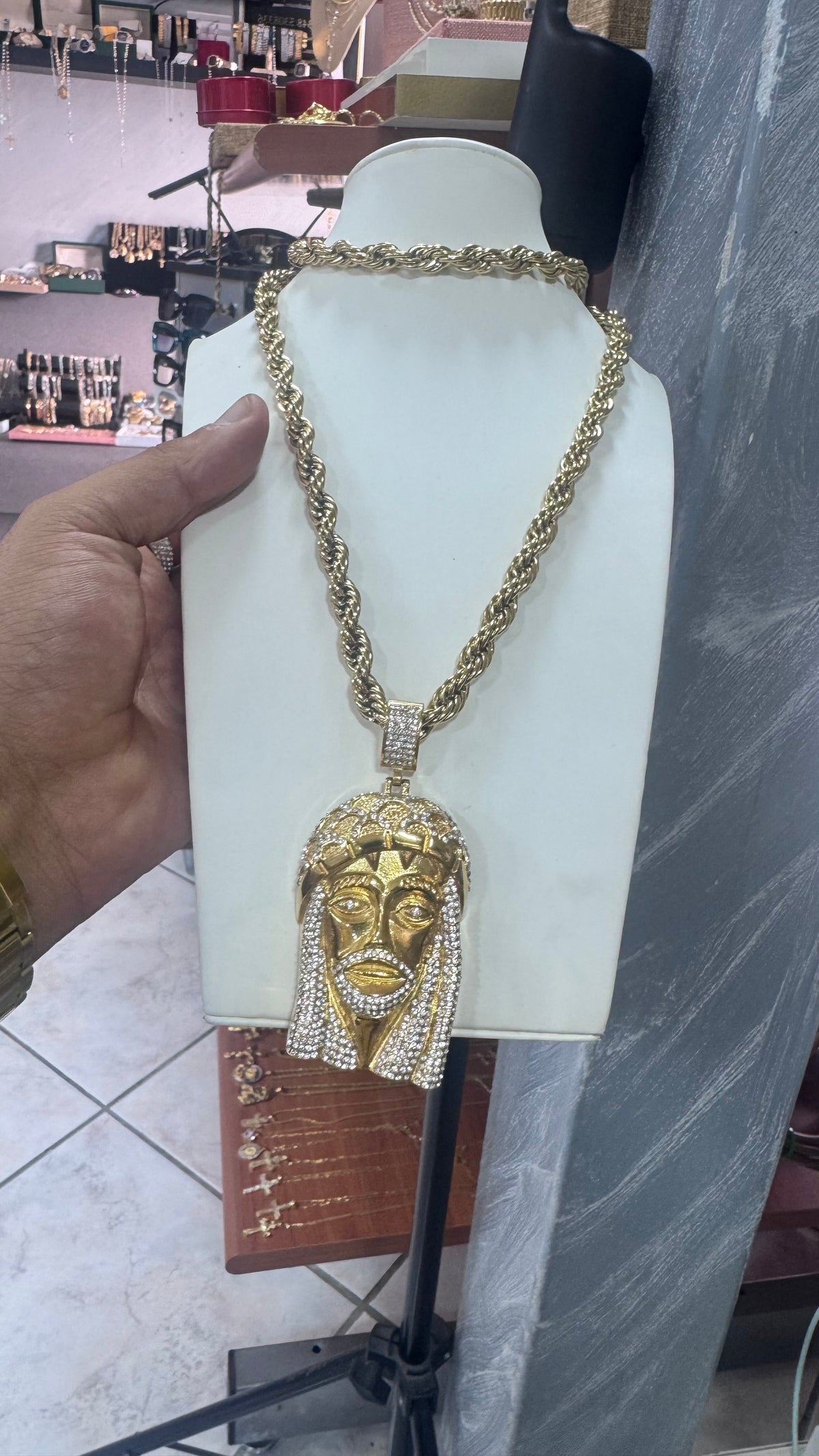 Collana lunga con Gesù big acciaio oro *22557