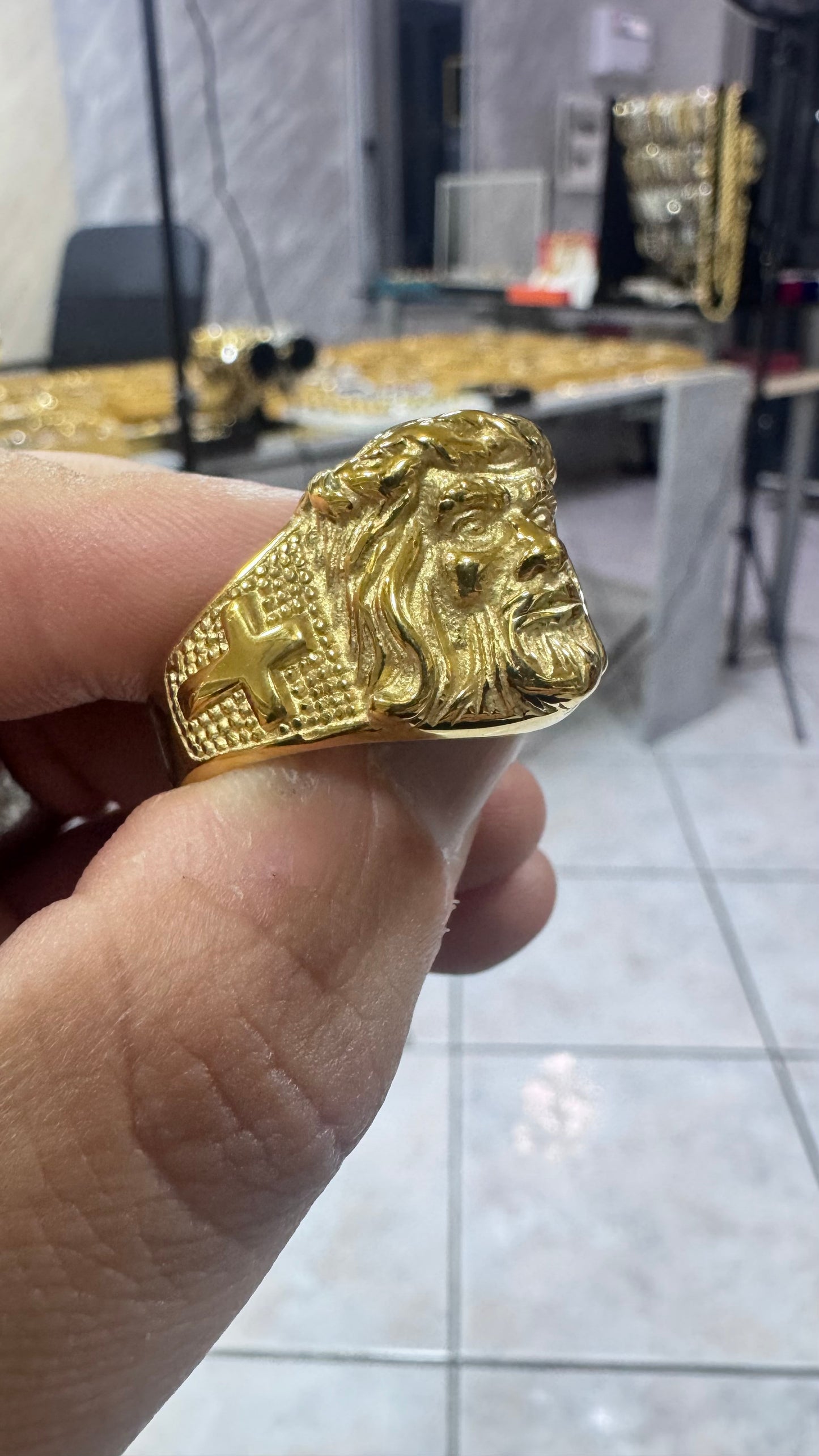 Anello testa di Gesù acciaio oro *67