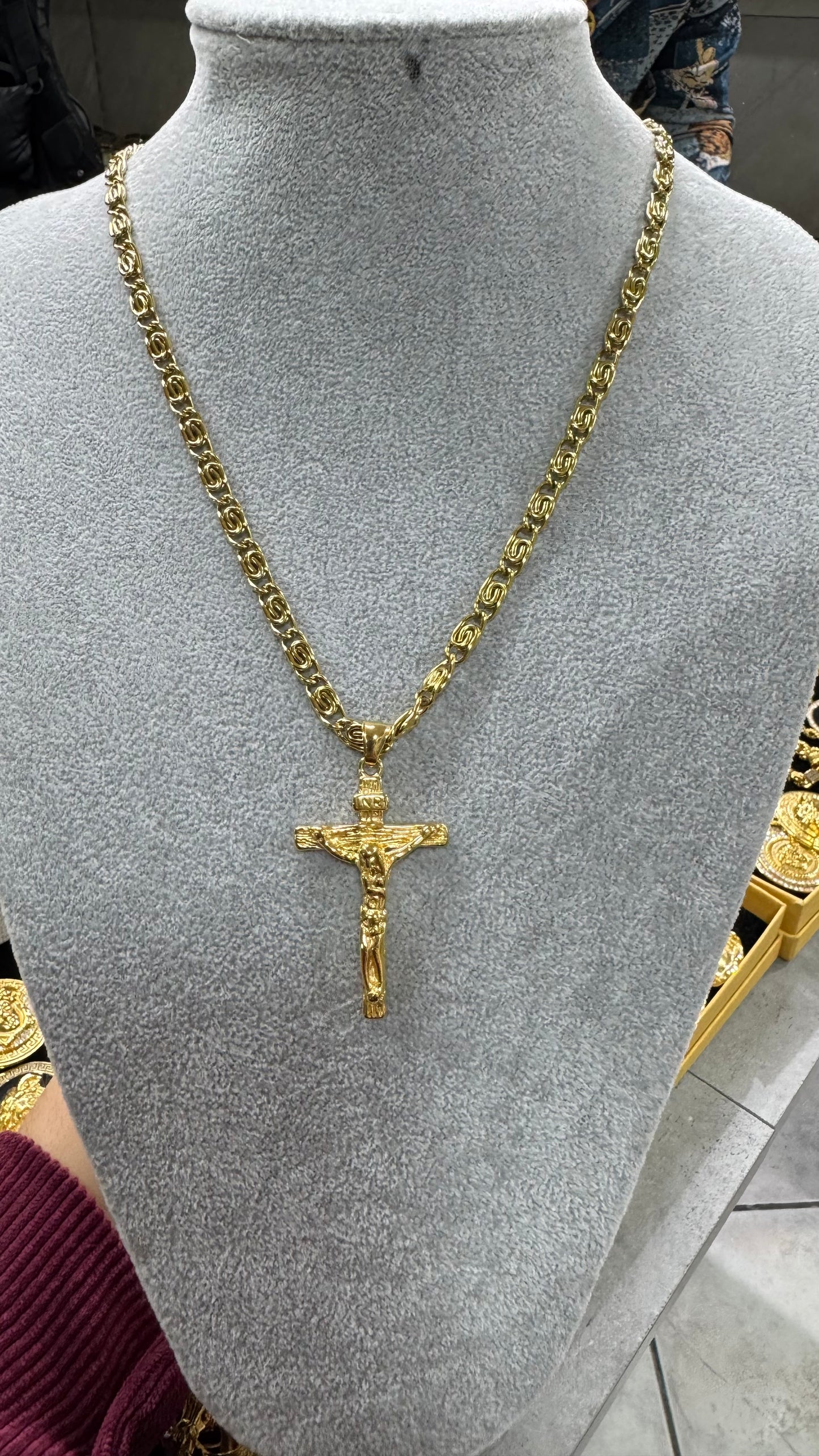 Collana croce acciaio oro  *700