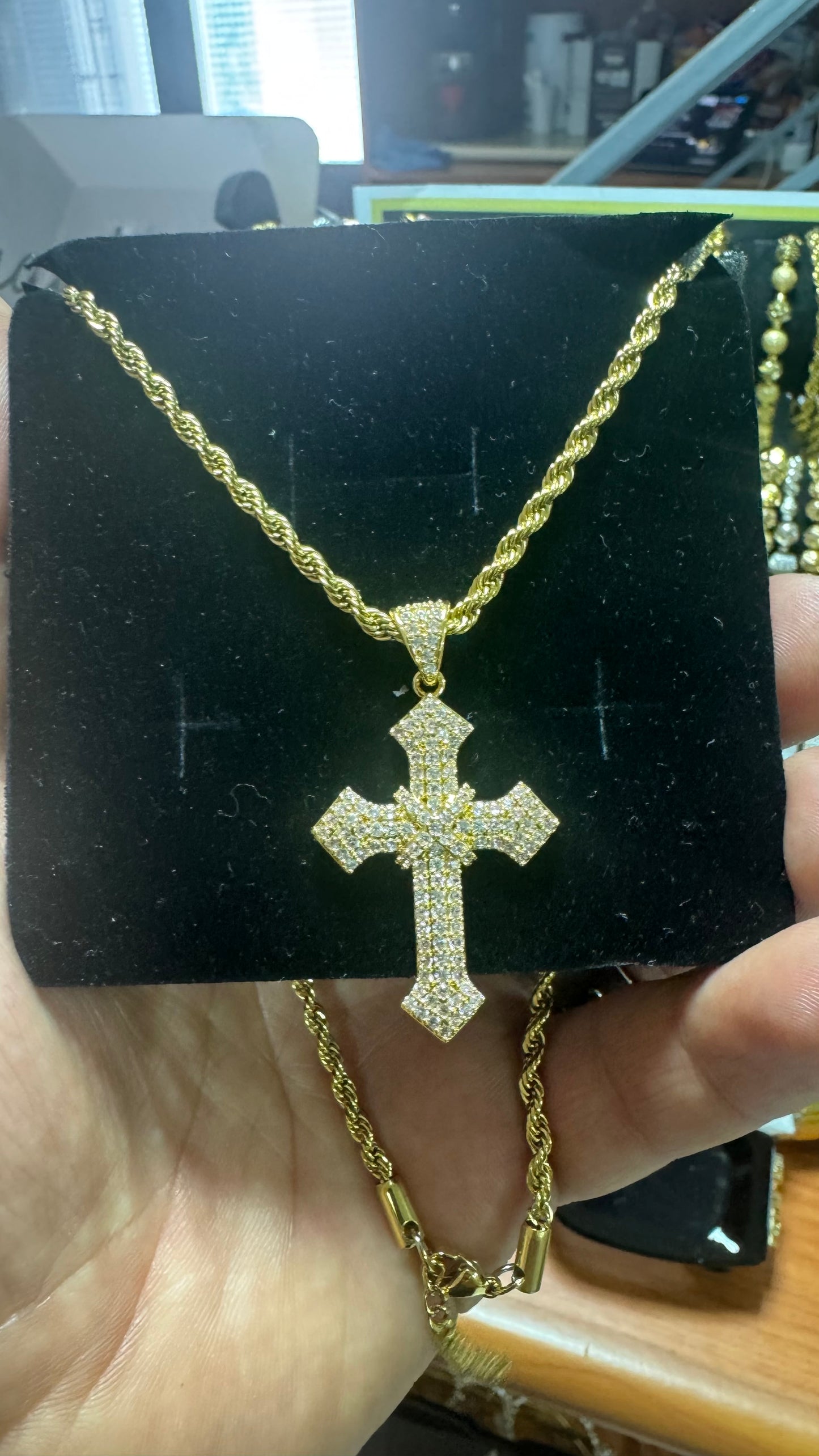 Collana con croce acciaio oro *343
