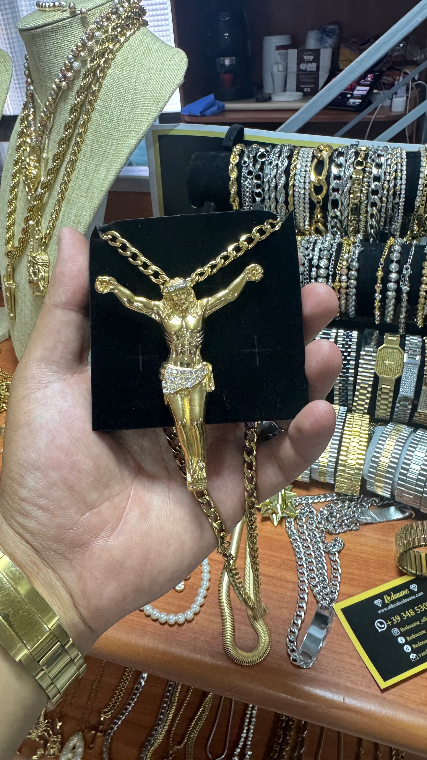 Collana lunga con Gesù grande acciaio oro *336