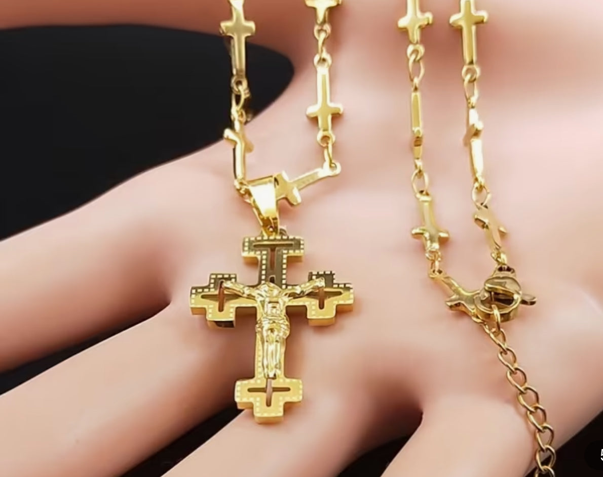 Collana con crocetta acciaio oro*73
