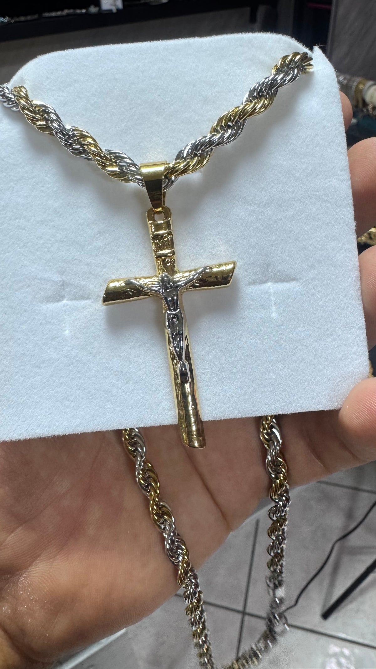 Collana con croce acciaio  *3019