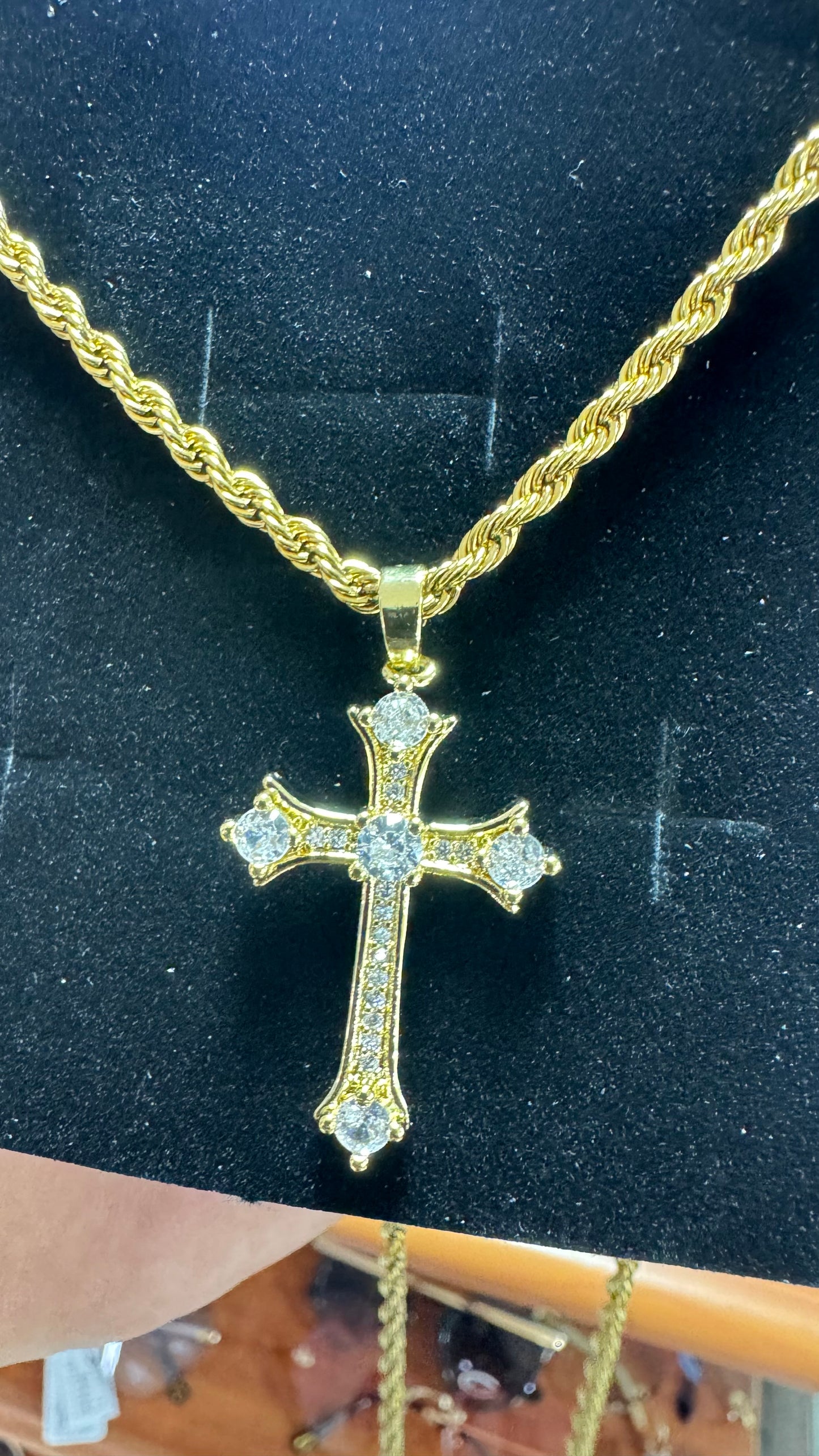 Collanina con croce acciaio oro *67