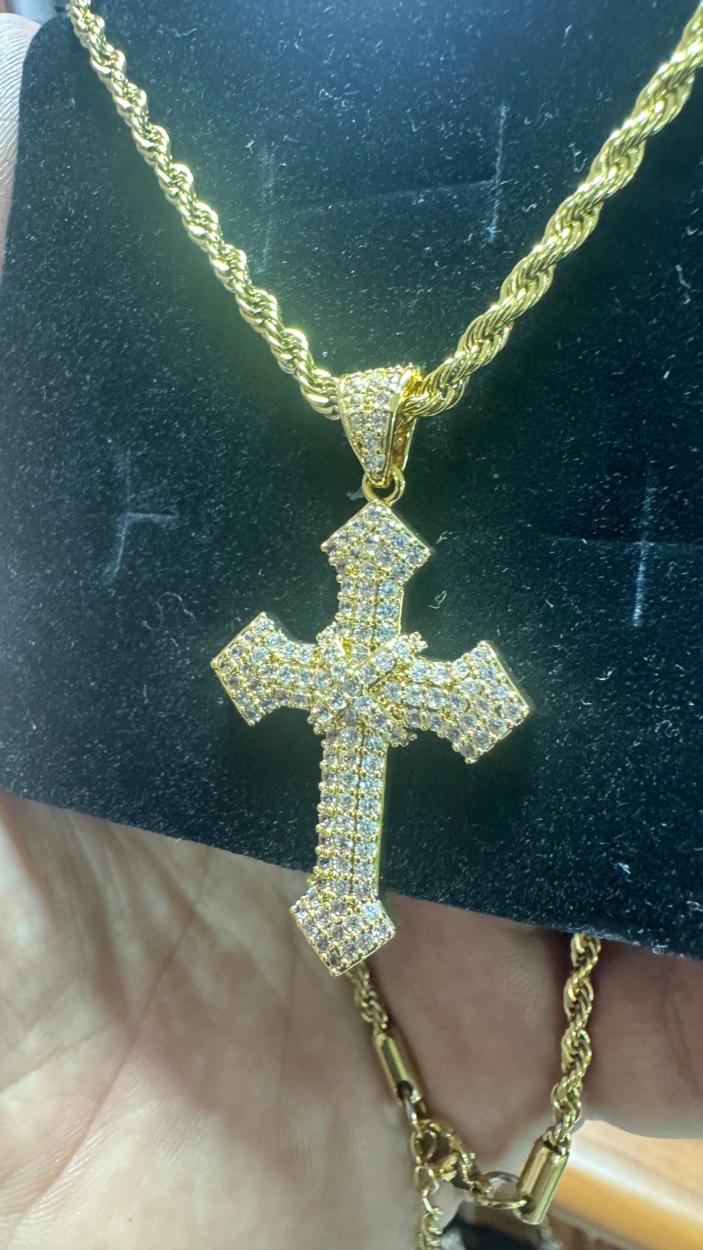 Collana con croce acciaio oro *343