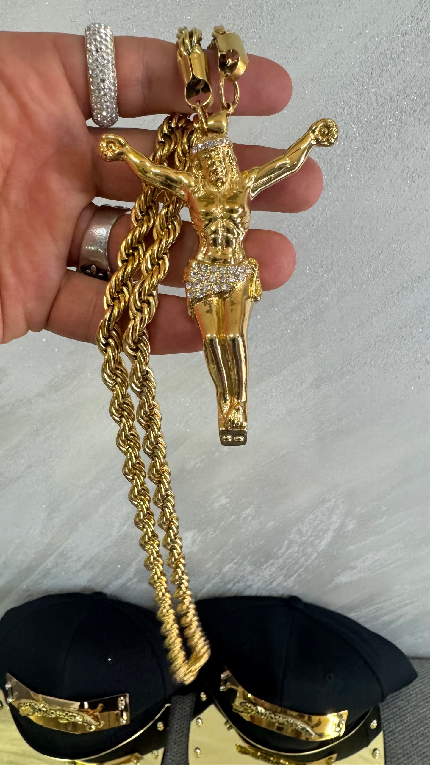 Collana lunga con Gesù grande acciaio oro *335