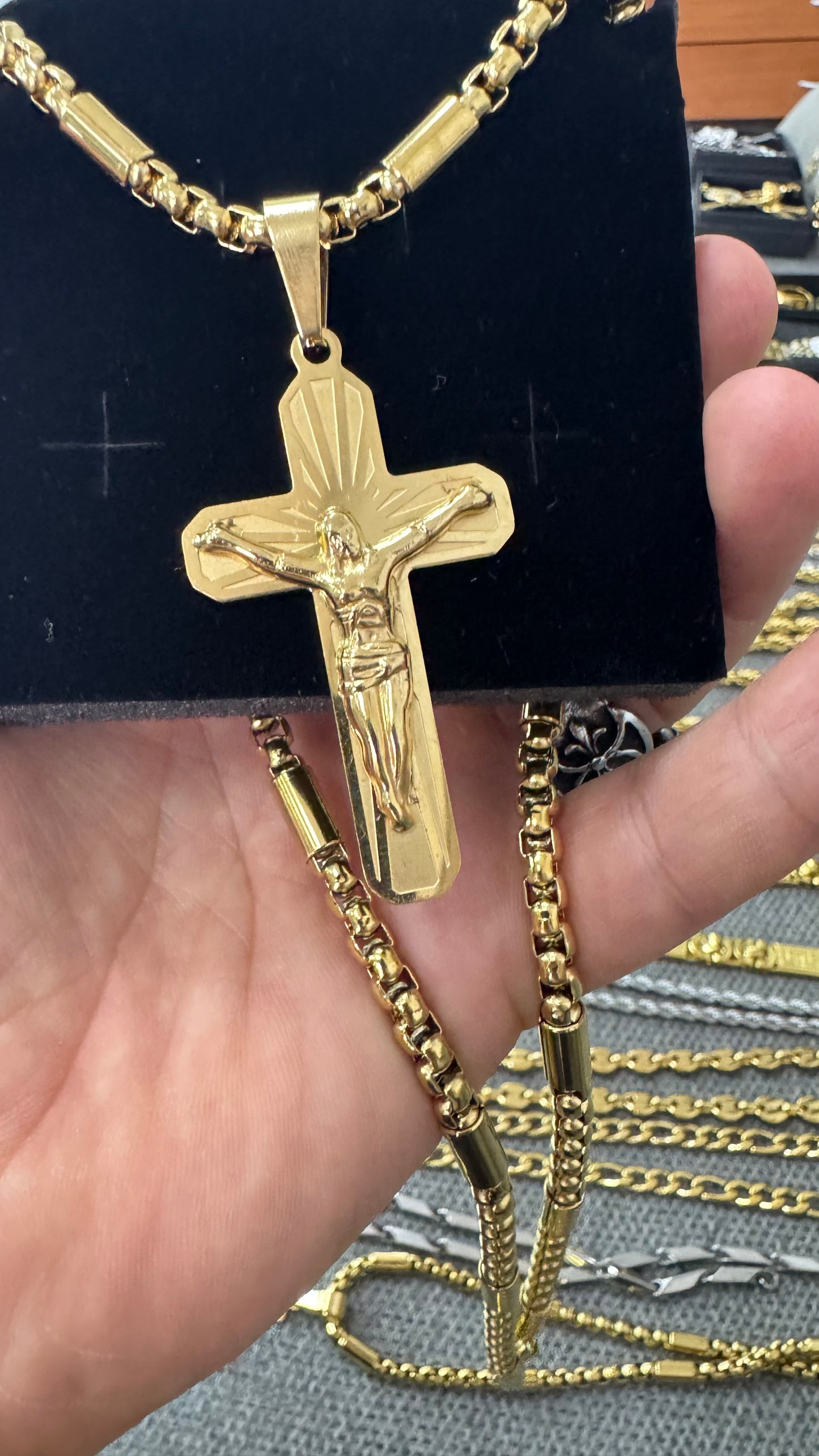 Collana con croce acciaio oro*64