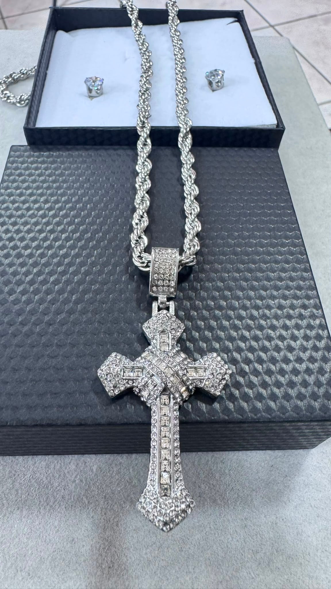 Combo kit croce pave' e orecchini acciaio *264