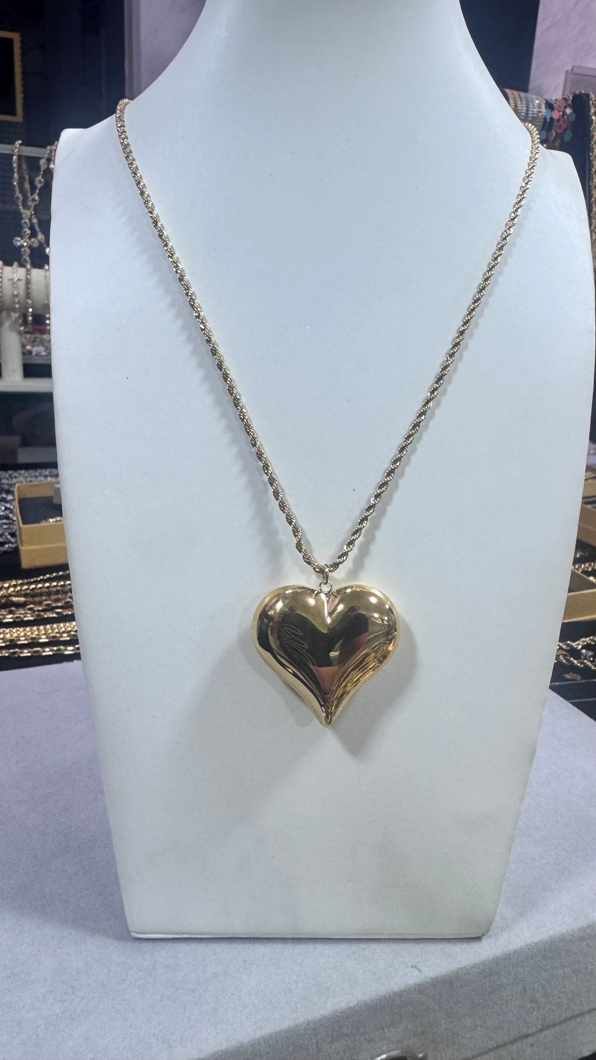 Collana con cuore acciaio oro *678