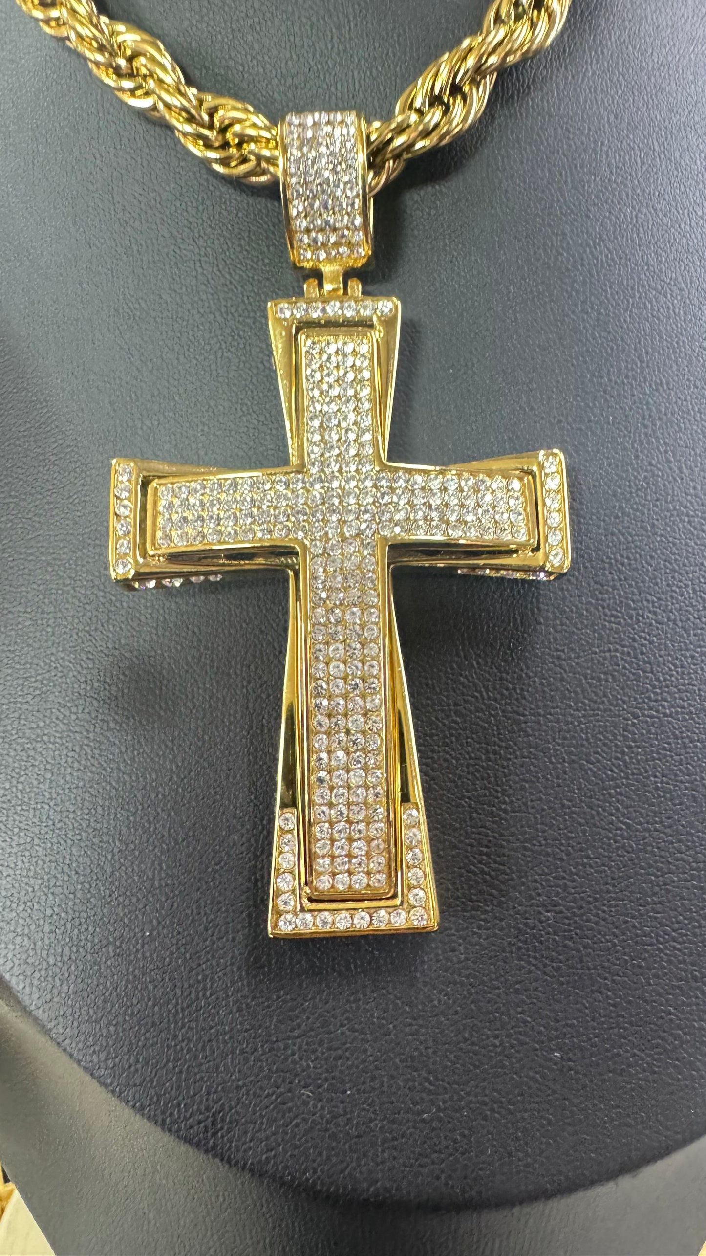 Collana lunga 70cm con croce *337
