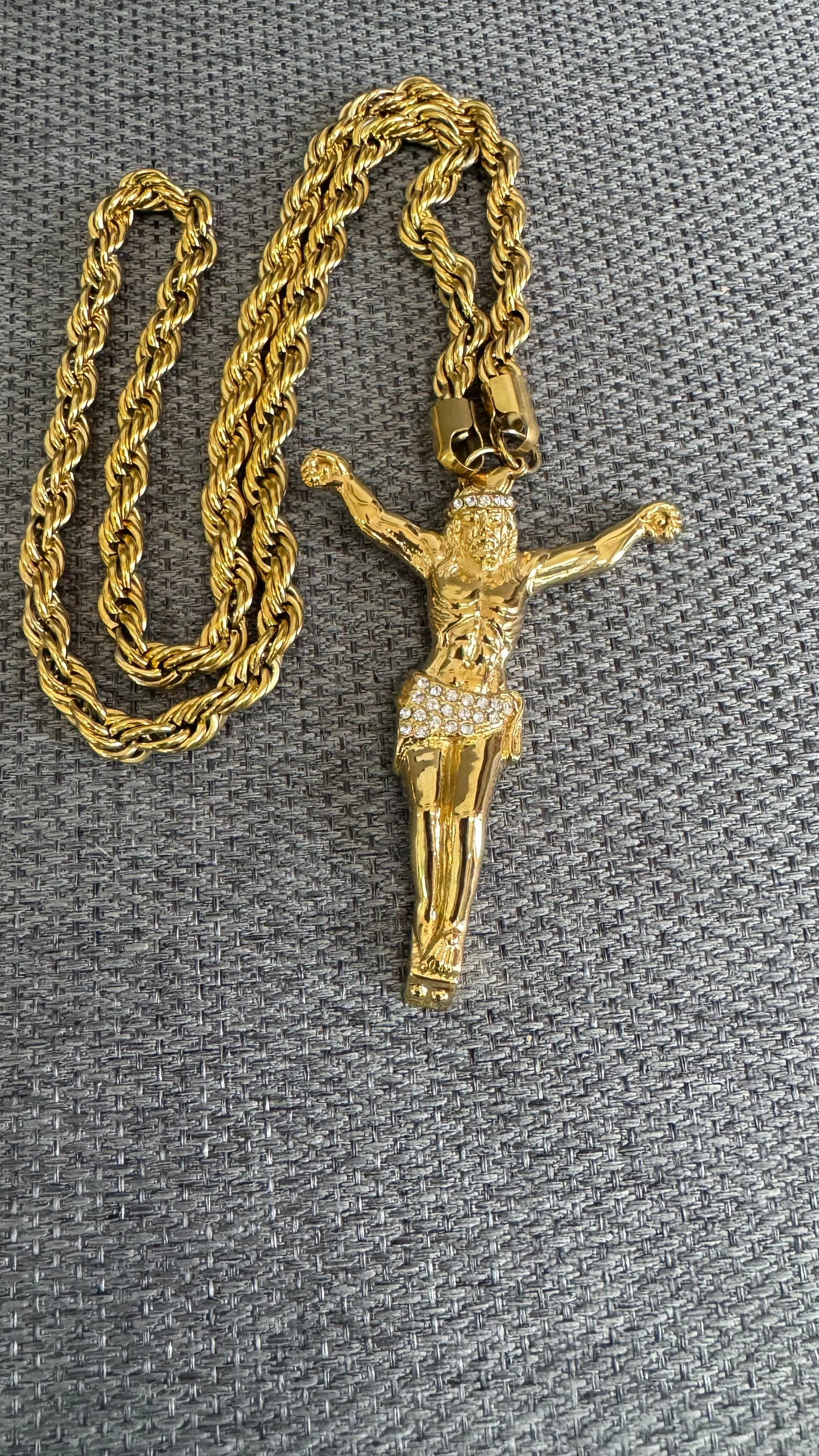 Collana lunga con Gesù grande acciaio oro *335