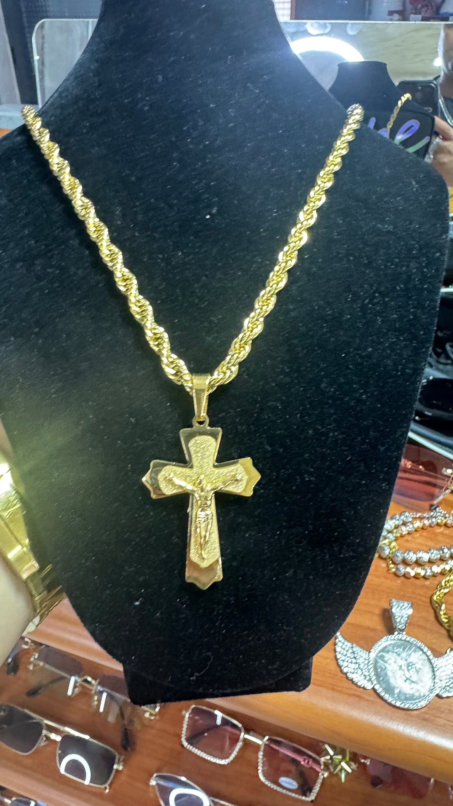 Collana con croce acciaio oro*61