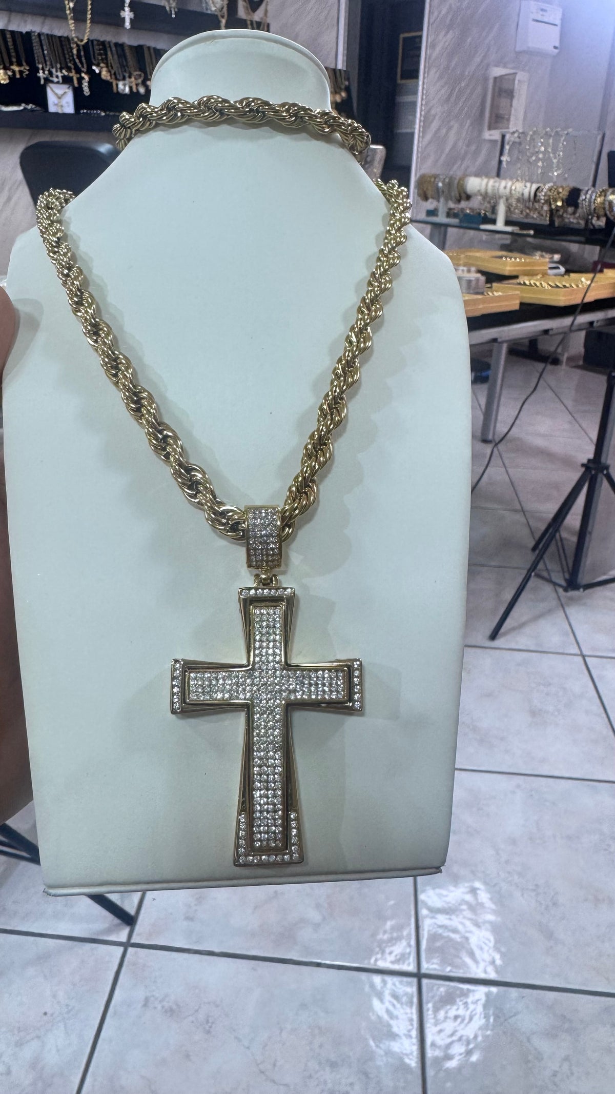 Collana lunga con croce Anuel acciaio oro *22556