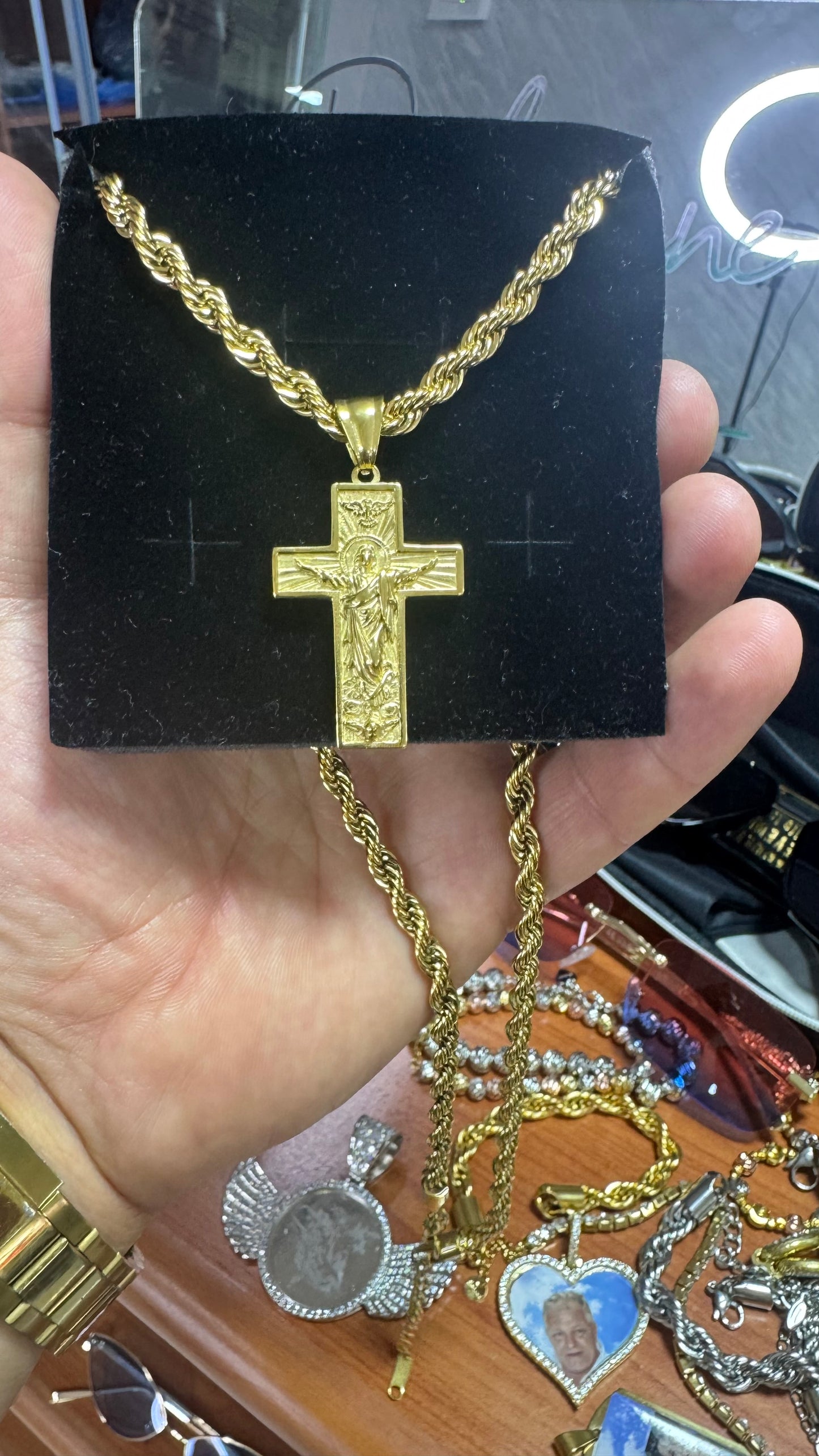 Collana con croce acciaio oro*63
