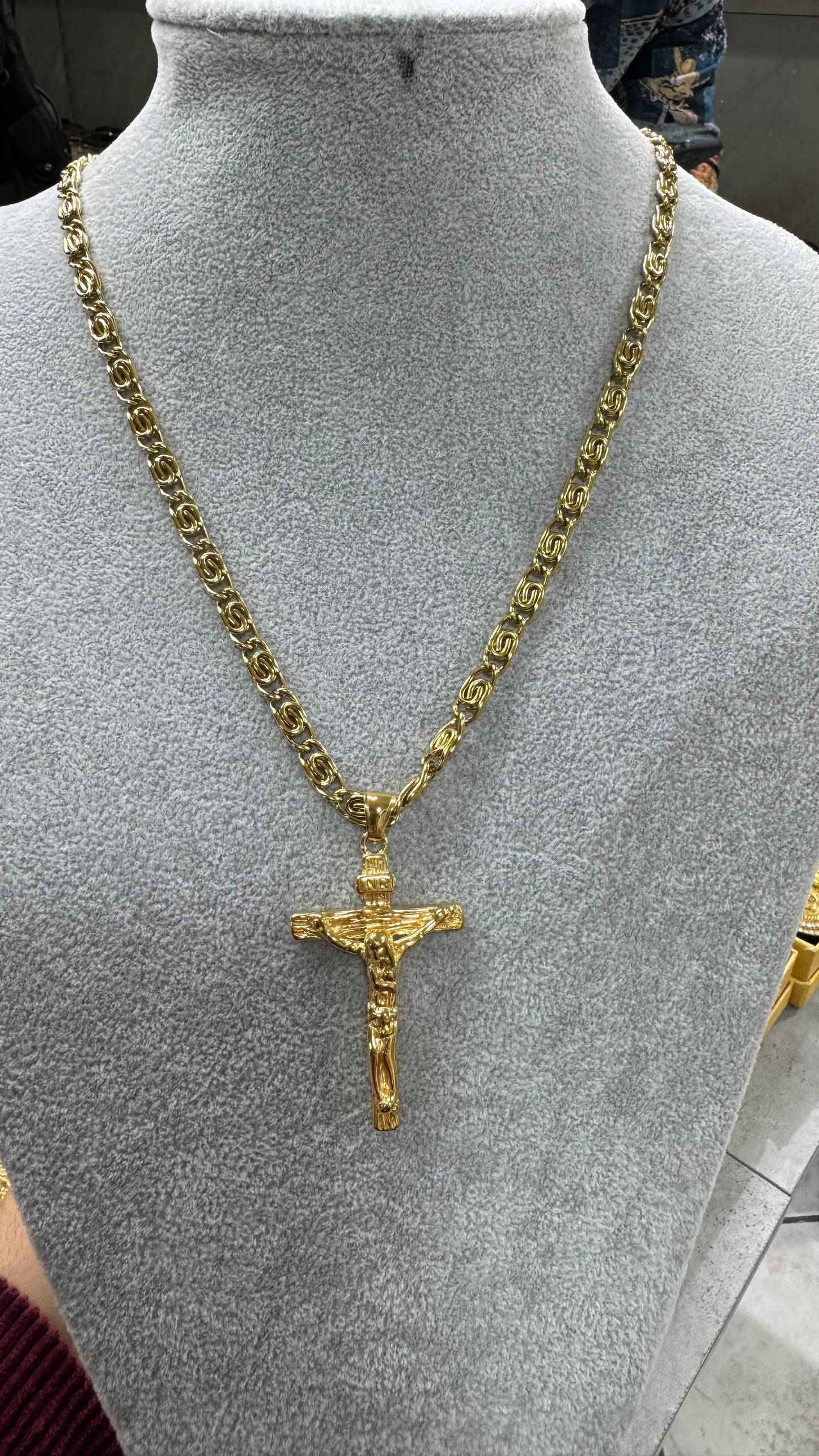 Collana croce acciaio oro  *700