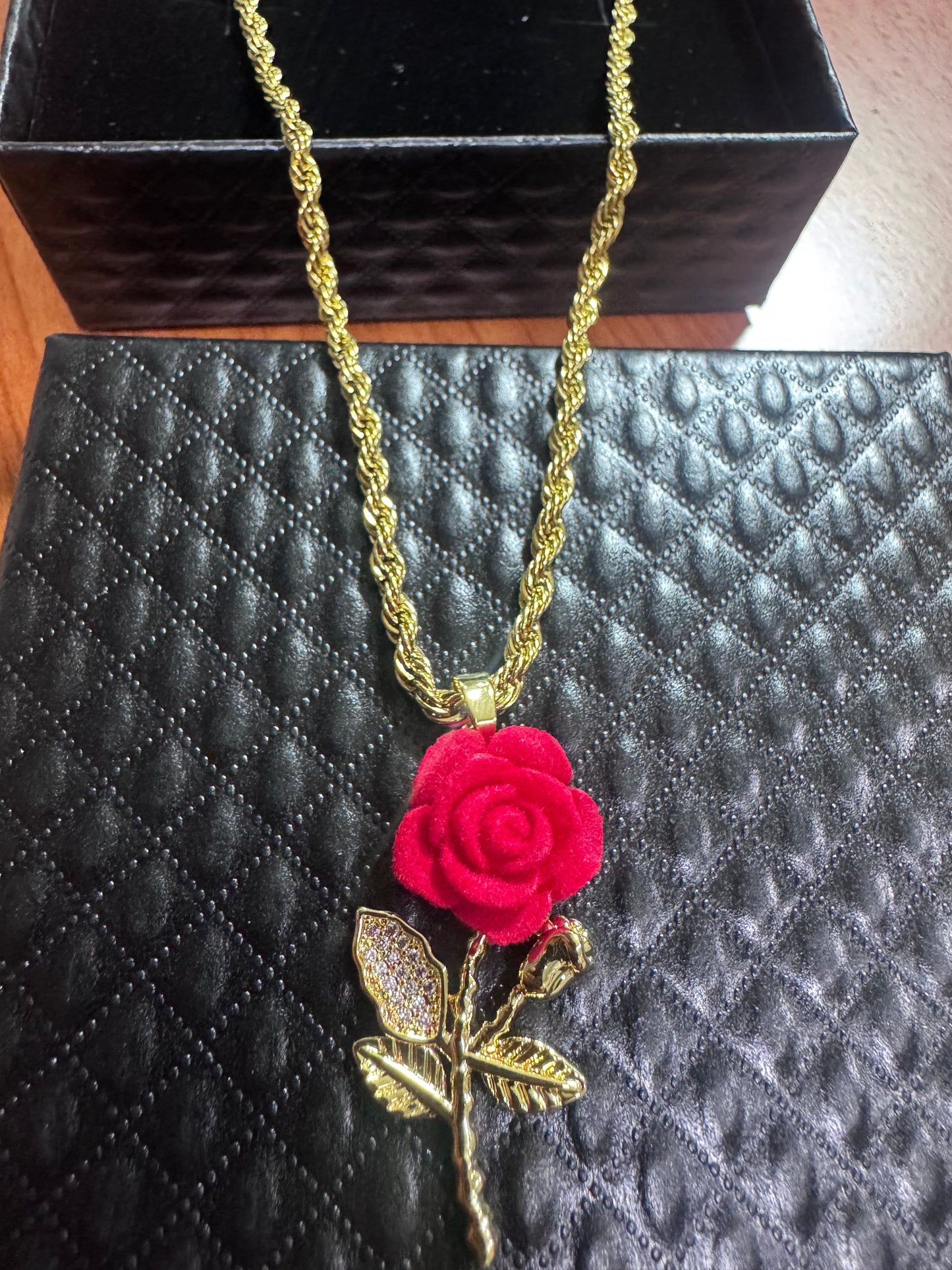 Collana acciaio oro con Rosa *434
